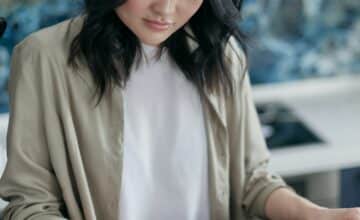 pexels mikhail nilov 6962992